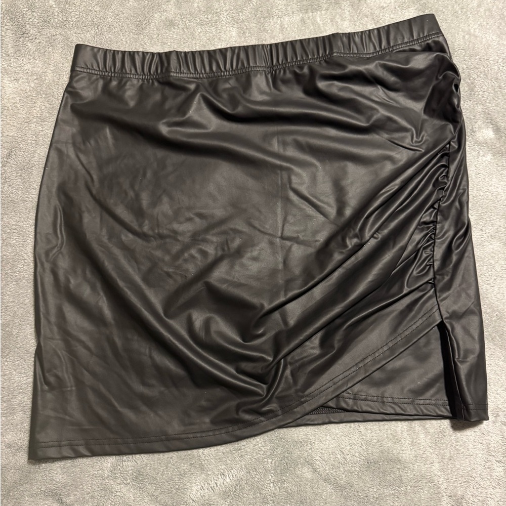 Shein Curve Black Pleather skirt